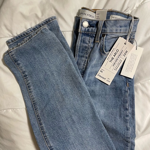ARITZIA DENIM FORUM ARLO STRAIGHT JEAN 30L - Picture 3 of 3